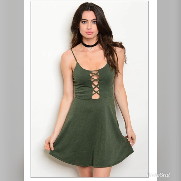 Olive cages dress - Picture 2 of 5